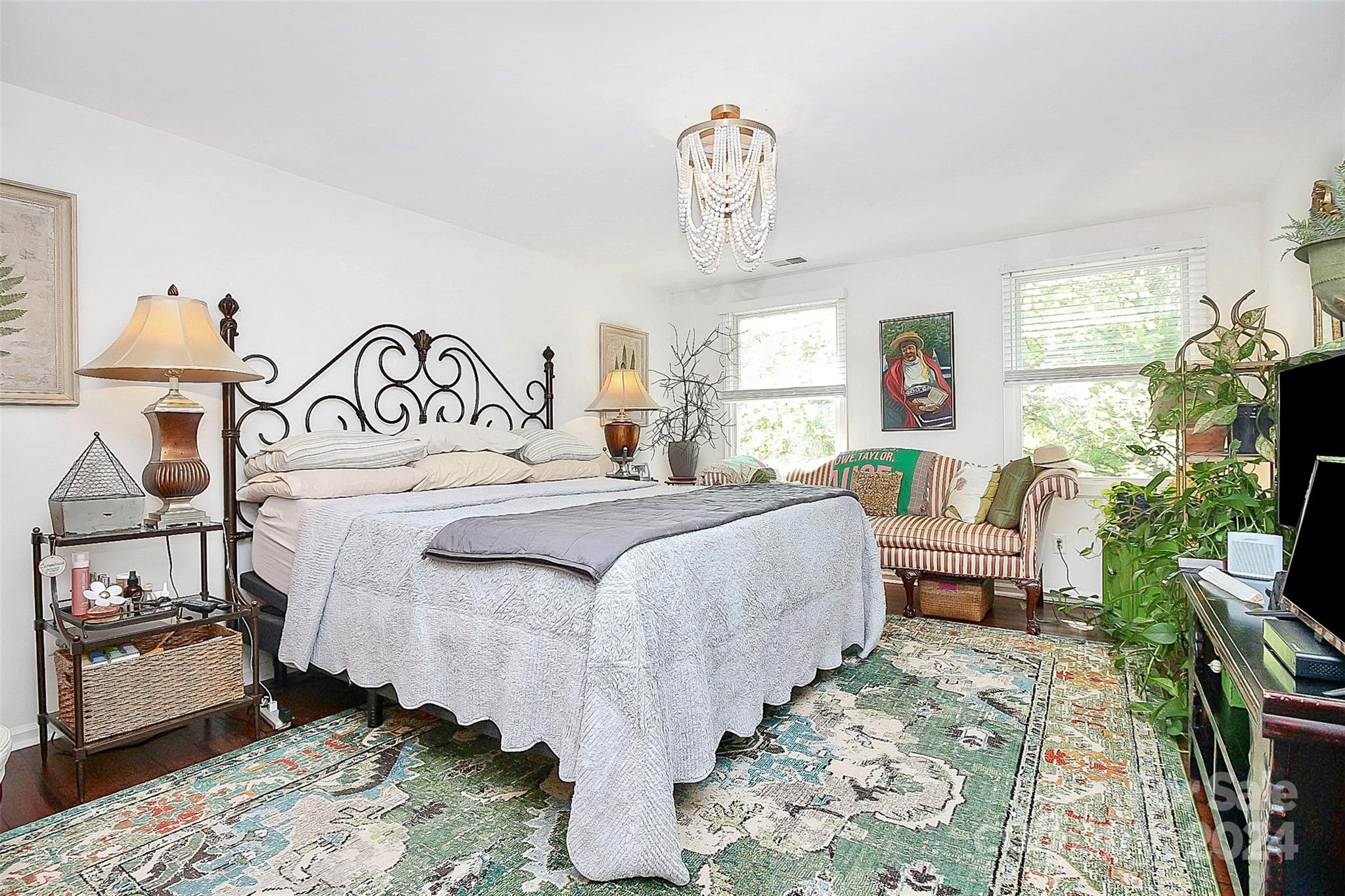 6225 Pella Road Charlotte, NC 28211 - Photo 5 of 7 a bedroom with bed and a window