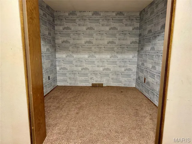 $65,000 | 2 French Quarter, Belleville, IL 62223