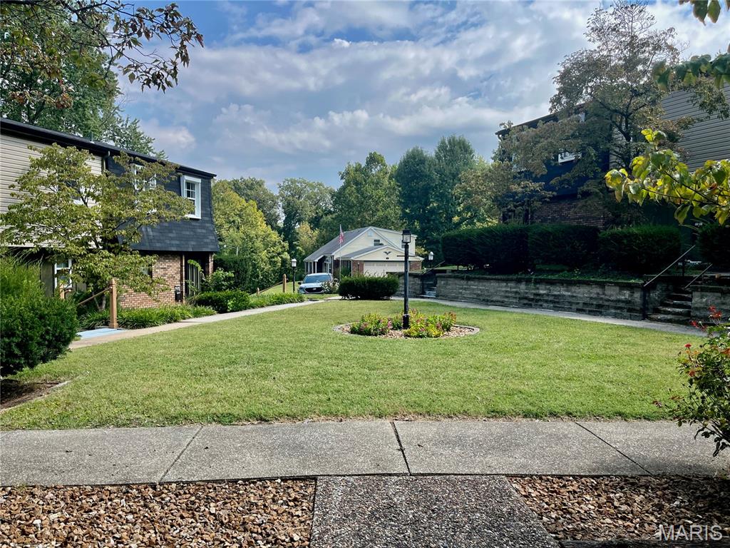 2 French Quarter Belleville, IL 62223 - Photo 23 of 24