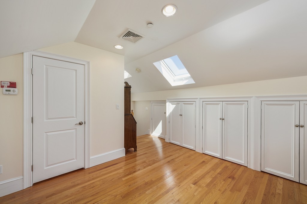 31 Mt Vernon Street, Unit 2 Boston, MA 02129 - Photo 15 of 25
