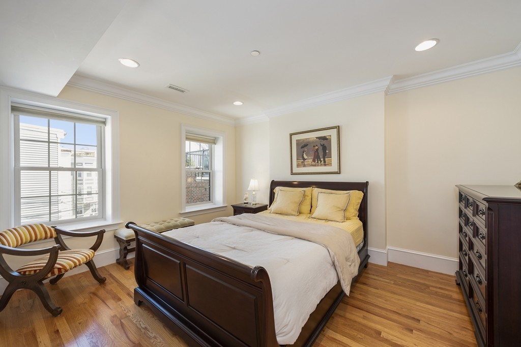 31 Mt Vernon Street, Unit 2 Boston, MA 02129 - Photo 9 of 25