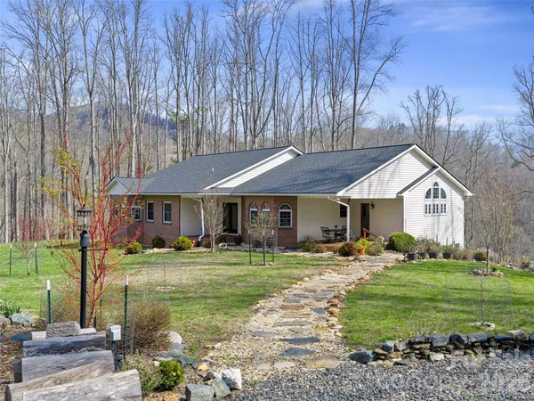 $495,000 | 12 Riverview Drive, Bakersville, NC 28705