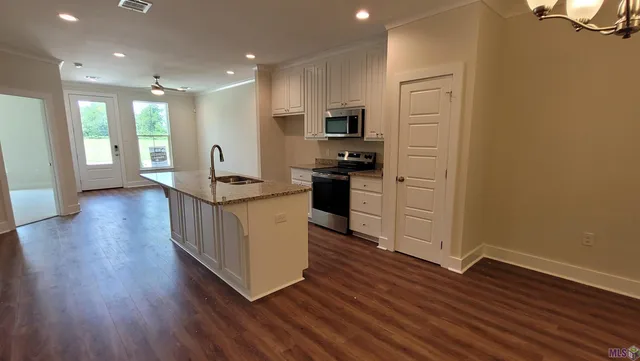 $1,950 | Undisclosed Address, Zachary, LA 70791