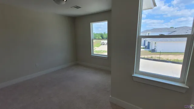 $1,950 | Undisclosed Address, Zachary, LA 70791