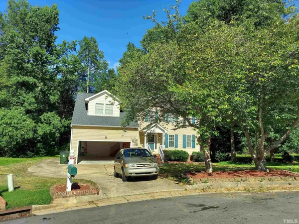 $2,300 | 224 Crossfire Road, Holly Springs, NC 27540
