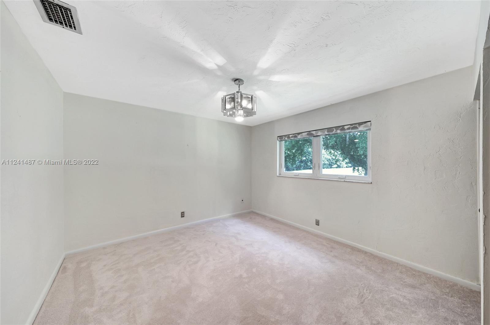 4860 Southwest 196th Lane Southwest Ranches, FL 33332 - Photo 20 of 59 Gallery Image 20