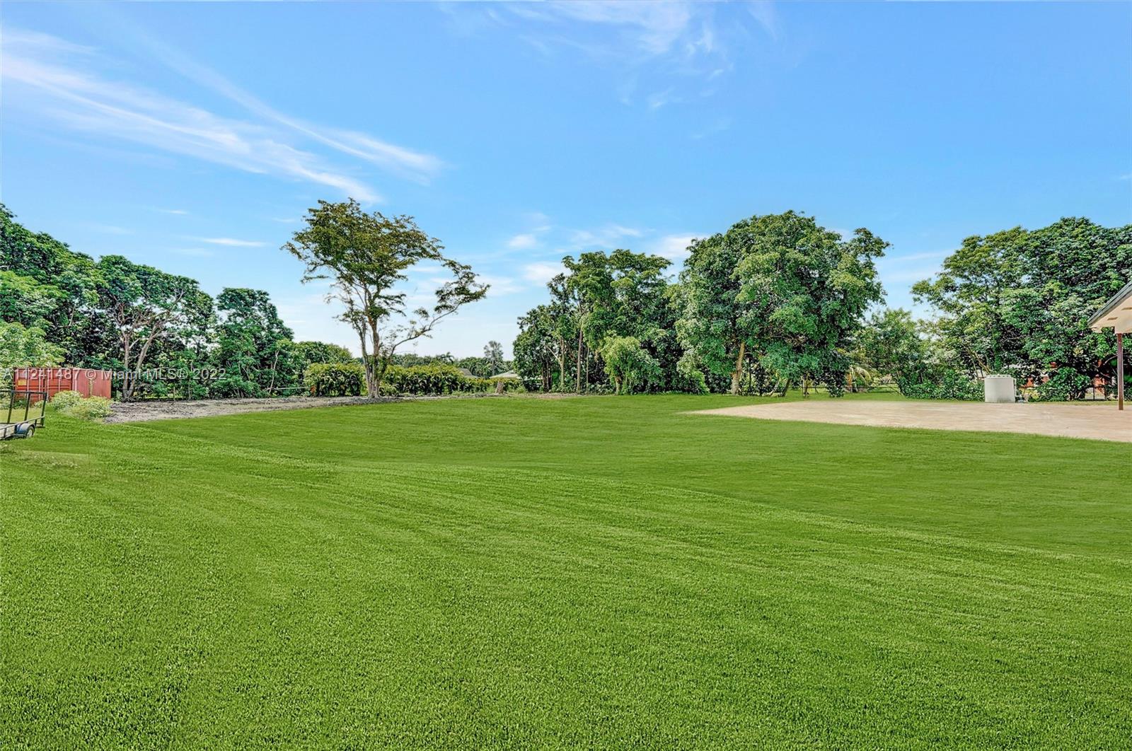 4860 Southwest 196th Lane Southwest Ranches, FL 33332 - Photo 41 of 59 Gallery Image 41