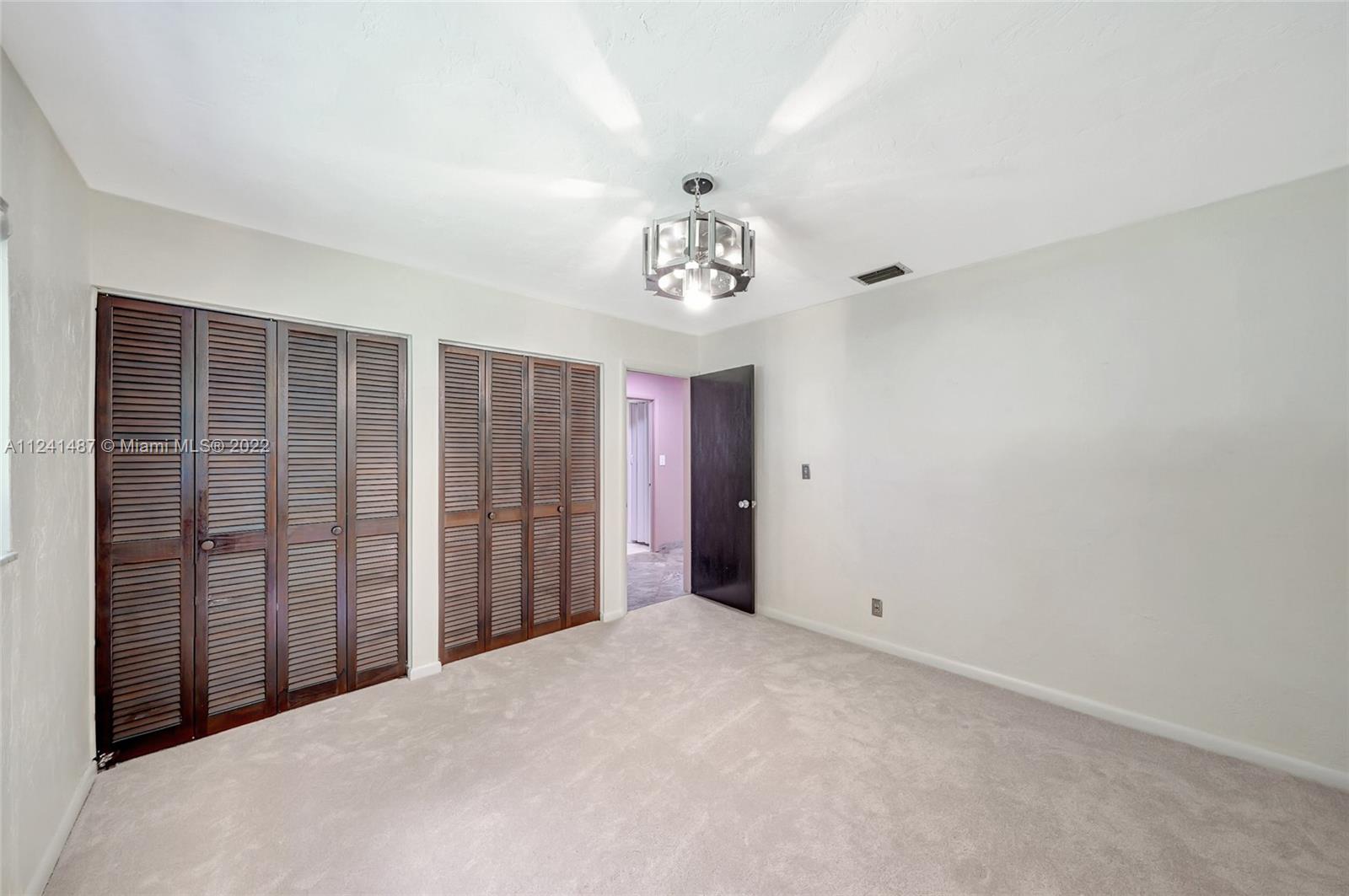 4860 Southwest 196th Lane Southwest Ranches, FL 33332 - Photo 49 of 59 Gallery Image 49