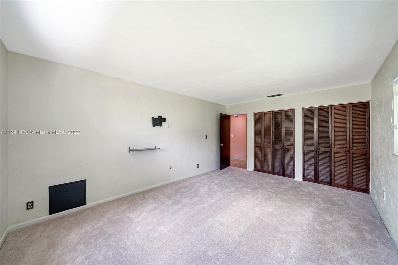4860 Southwest 196th Lane Southwest Ranches, FL 33332 - Photo 50 of 59 Gallery Image 50