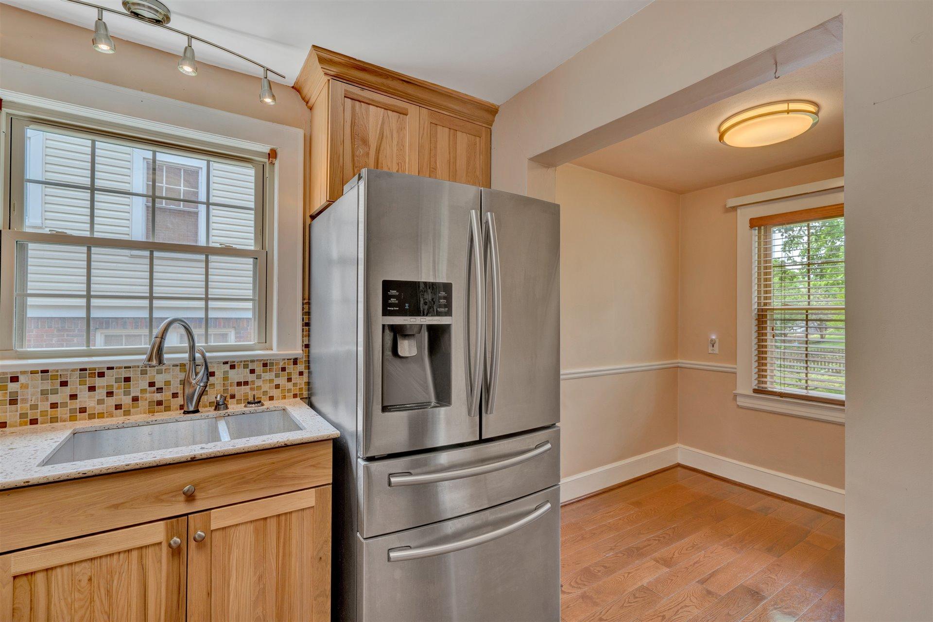 1827 Warrington Road Southwest Roanoke, VA 24015 - Photo 12 of 21 15-DSC1103