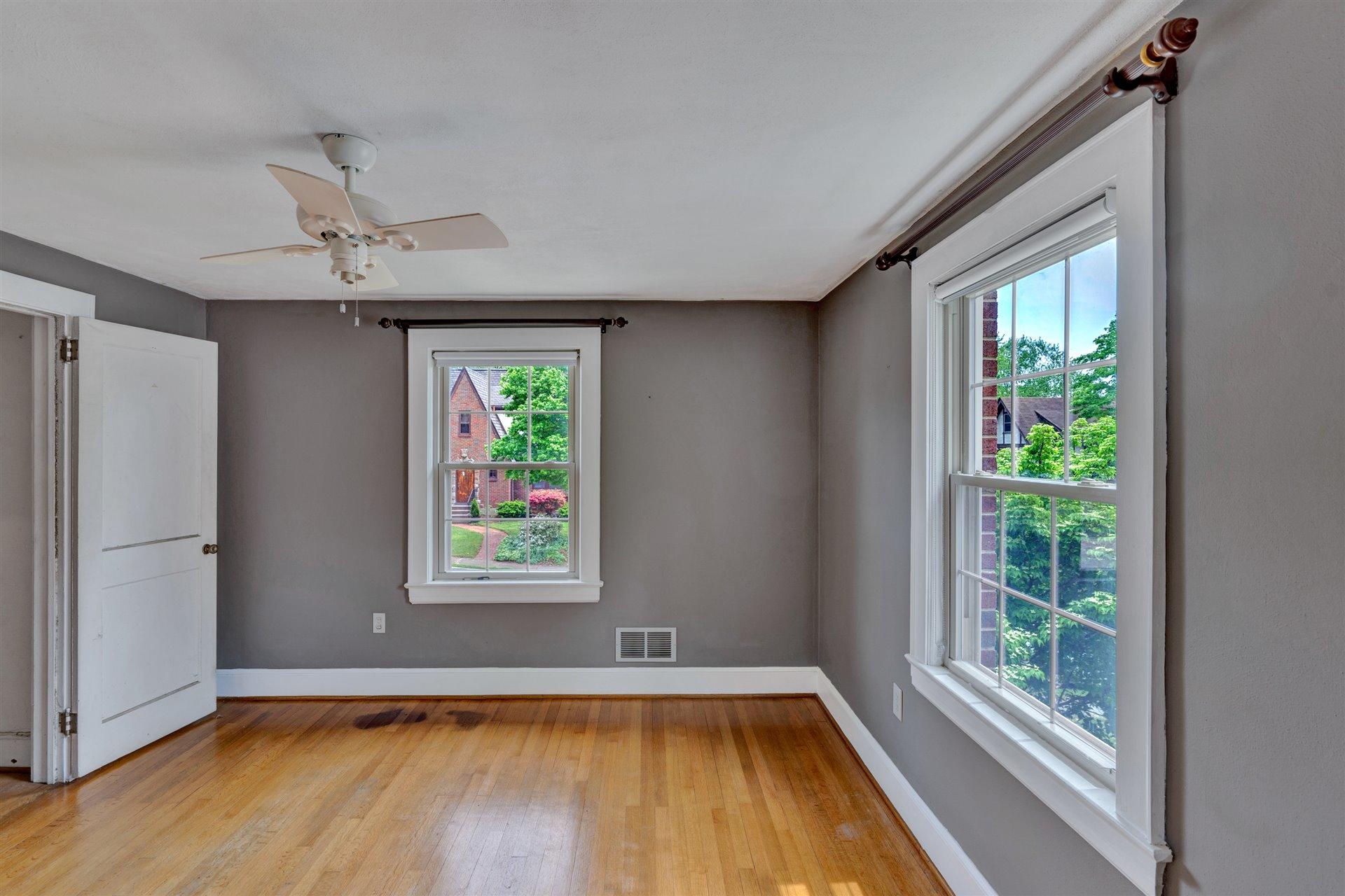 1827 Warrington Road Southwest Roanoke, VA 24015 - Photo 15 of 21 19-DSC1124