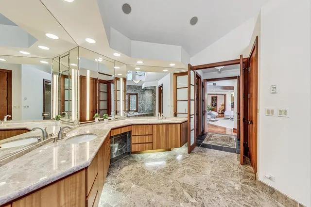 $1,580,000 | 132 North Wynstone Drive, North Barrington, IL 60010