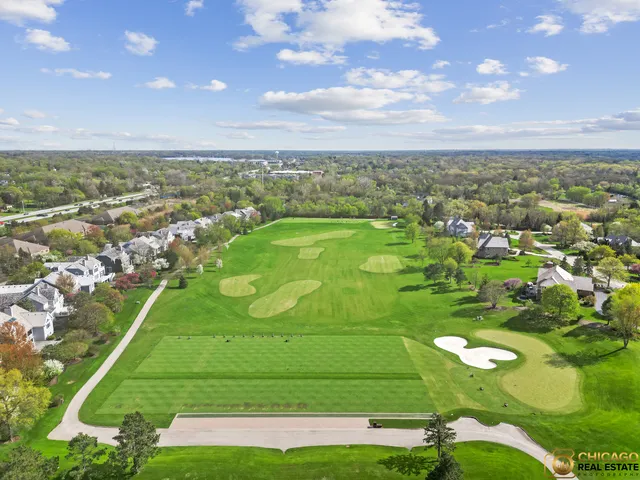 $1,580,000 | 132 North Wynstone Drive, North Barrington, IL 60010