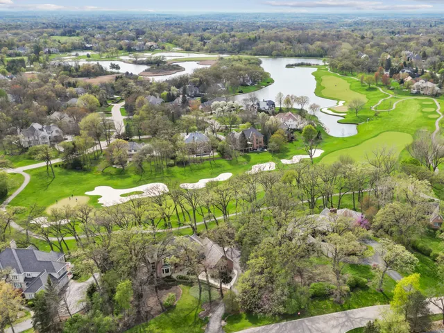 $1,580,000 | 132 North Wynstone Drive, North Barrington, IL 60010