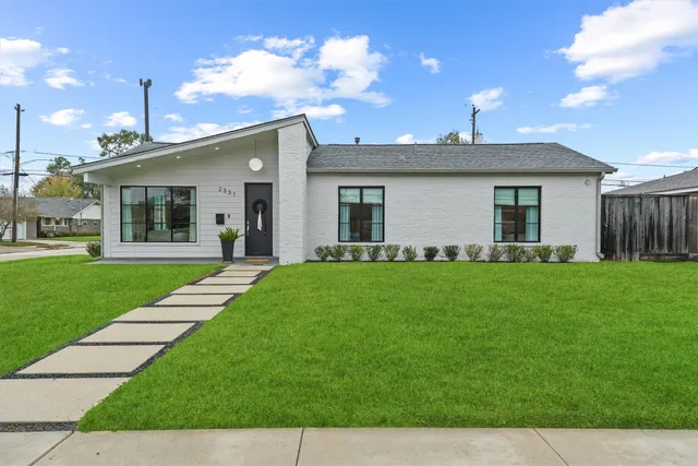 $800,000 | 2331 Haverhill Drive, Houston, TX 77008