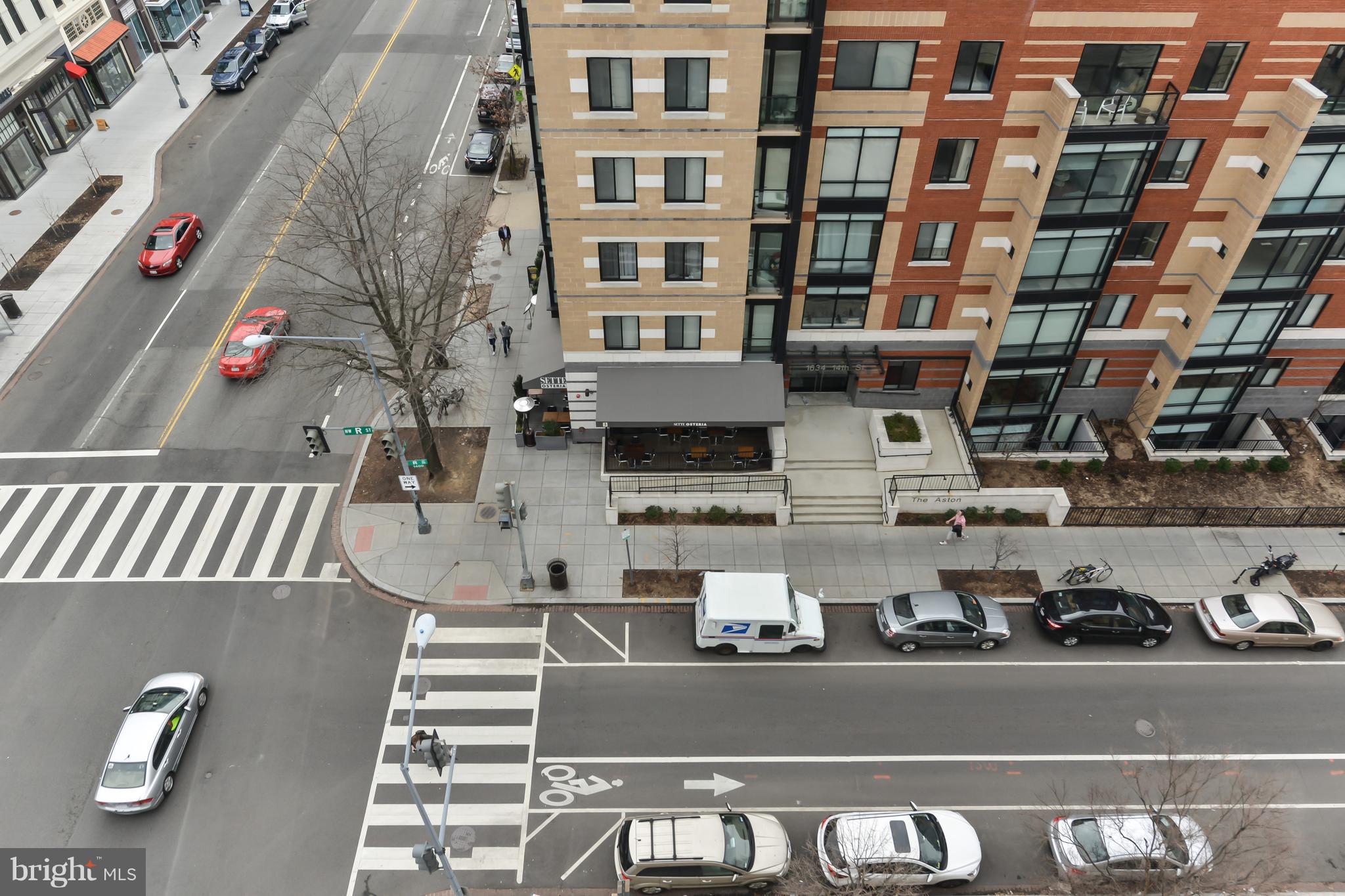 1401 R Street Northwest, Unit 303 Washington, DC 20009 - Photo 3 of 28 Looking south from the living room