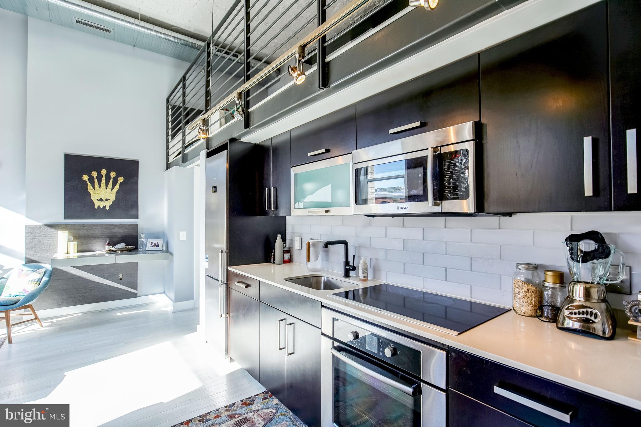 1401 R Street Northwest, Unit 303 Washington, DC 20009 - Photo 7 of 28 Fully updated kitchen