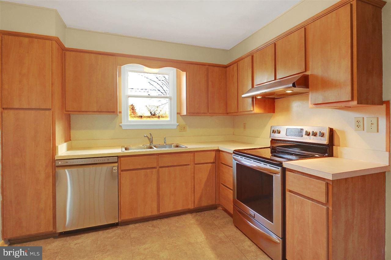 581 Rupley Road Camp Hill, PA 17011 - Photo 3 of 19 Gallery Image 3