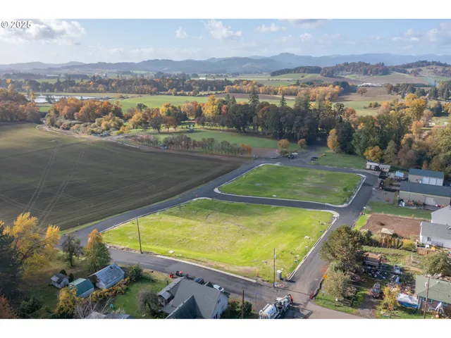 $175,000 | 4 Block 6, Carlton, OR 97111