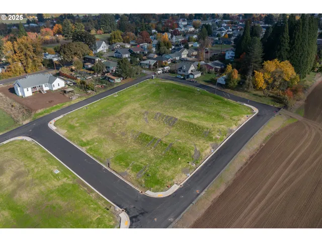 $175,000 | 4 Block 6, Carlton, OR 97111