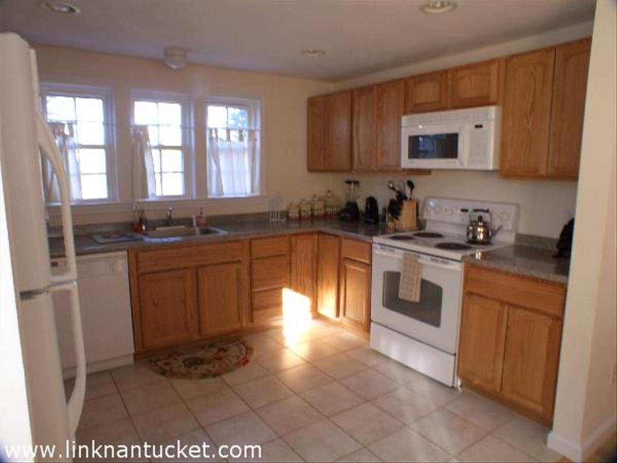 8 1st Way Nantucket, MA 02554 - Photo 4 of 16 Gallery Image 4