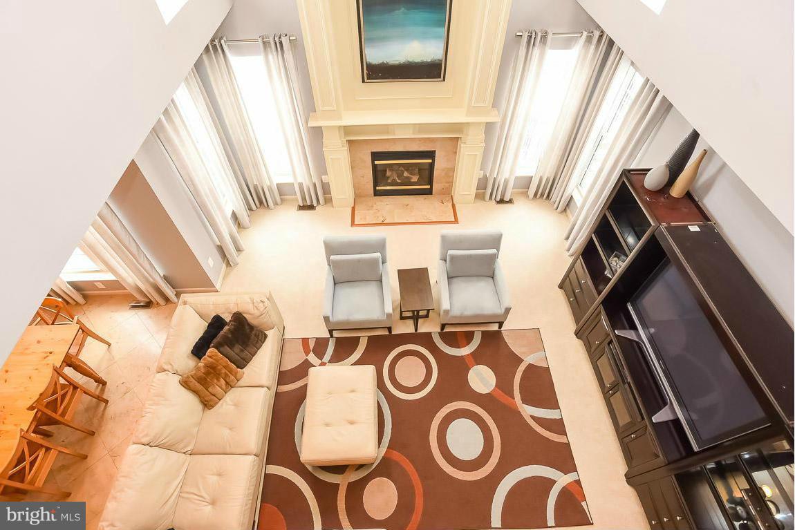 8700 Lords View Loop Gainesville, VA 20155 - Photo 17 of 30 Family Room, overlook view