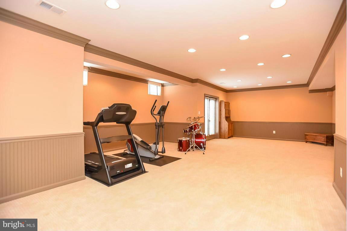 8700 Lords View Loop Gainesville, VA 20155 - Photo 27 of 30 Recreation Room