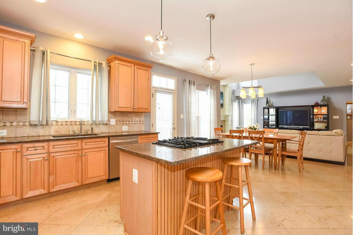 8700 Lords View Loop Gainesville, VA 20155 - Photo 7 of 30 Kitchen