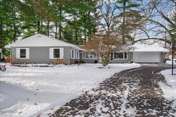 $499,900 | 108 Governor Drive, Glenville, NY 12302