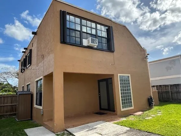 $3,200 | 3796 Southwest 88th Court, Unit 3798, Miami, FL 33165