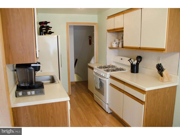 3468 Holyoke Road Philadelphia, PA 19114 - Photo 3 of 16 Kitchen