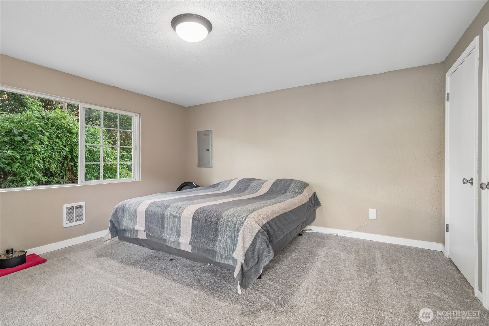 7214 River Road East Puyallup, WA 98371 - Photo 10 of 36