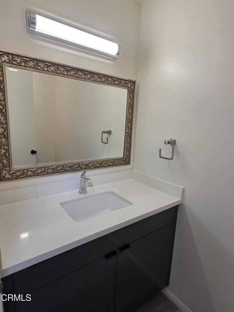 2915 Hopeton Road La Crescenta, CA 91214 - Photo 10 of 28 10 bath