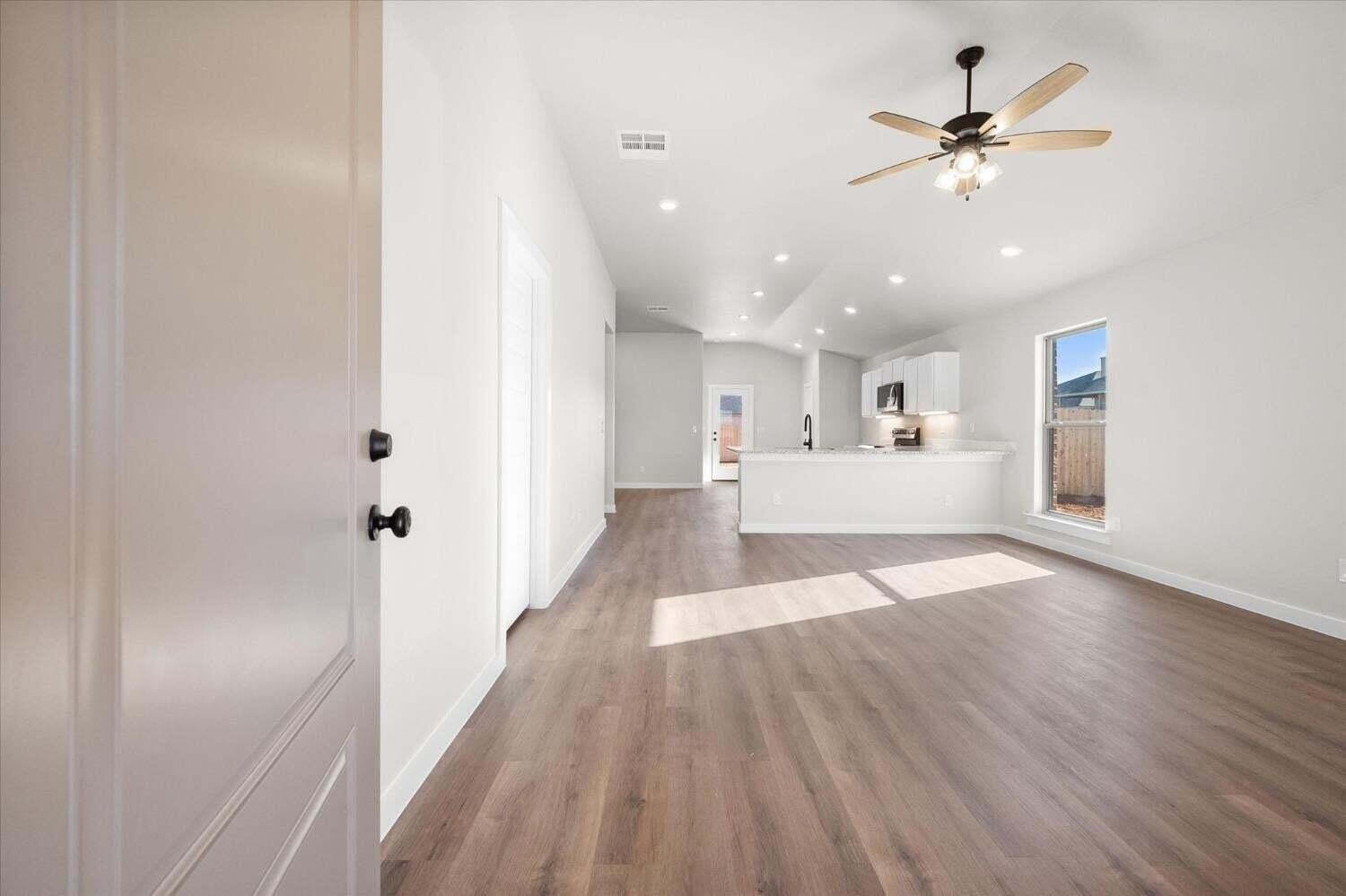 7451 28th Street Lubbock, TX 79407 - Photo 2 of 20 20241220073939396626000000-o