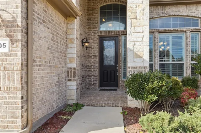 $3,100 | 5805 Canyon Oaks Lane, Fort Worth, TX 76137