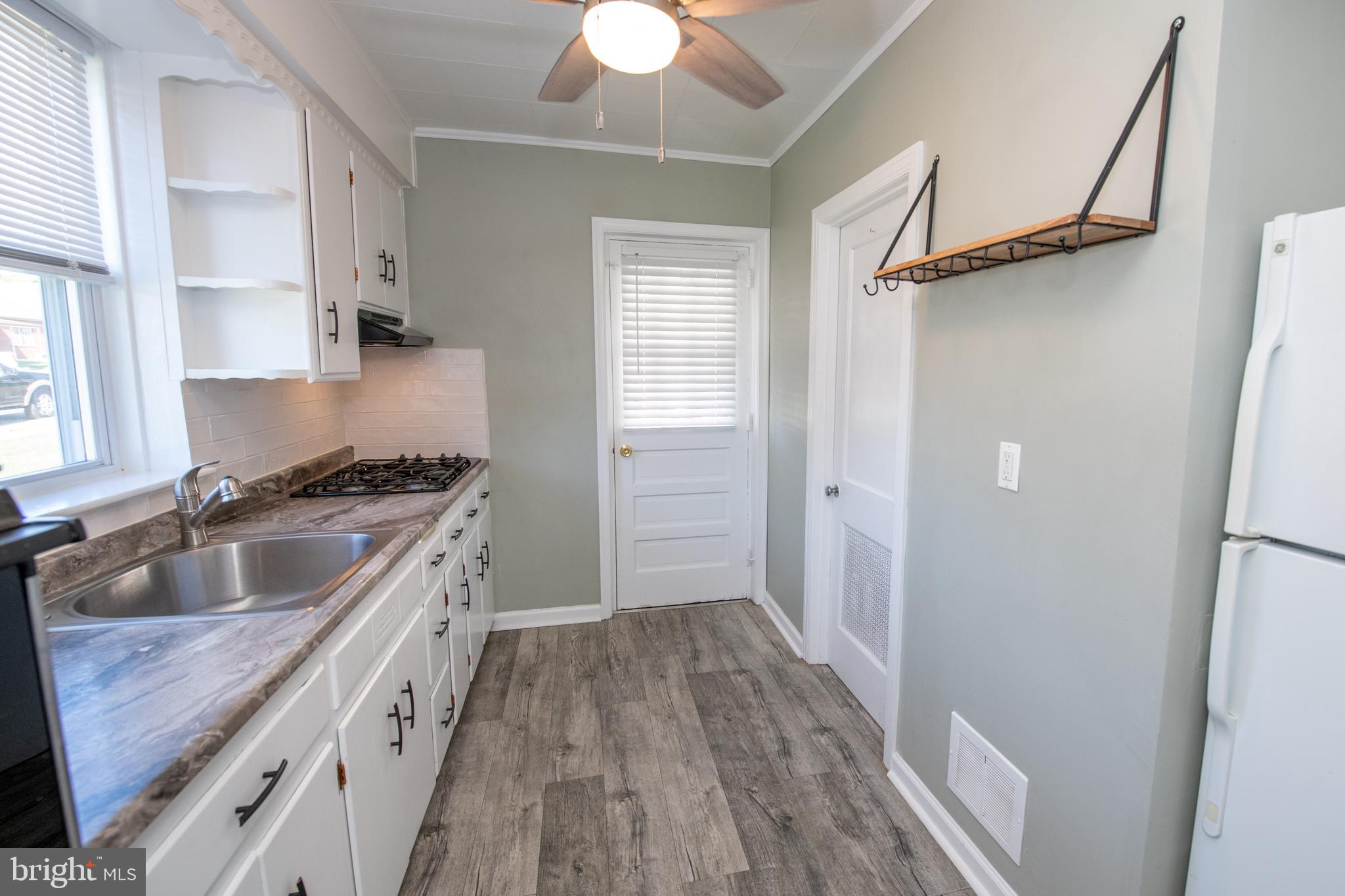 9243 Annapolis Road Philadelphia, PA 19114 - Photo 12 of 45 Kitchen