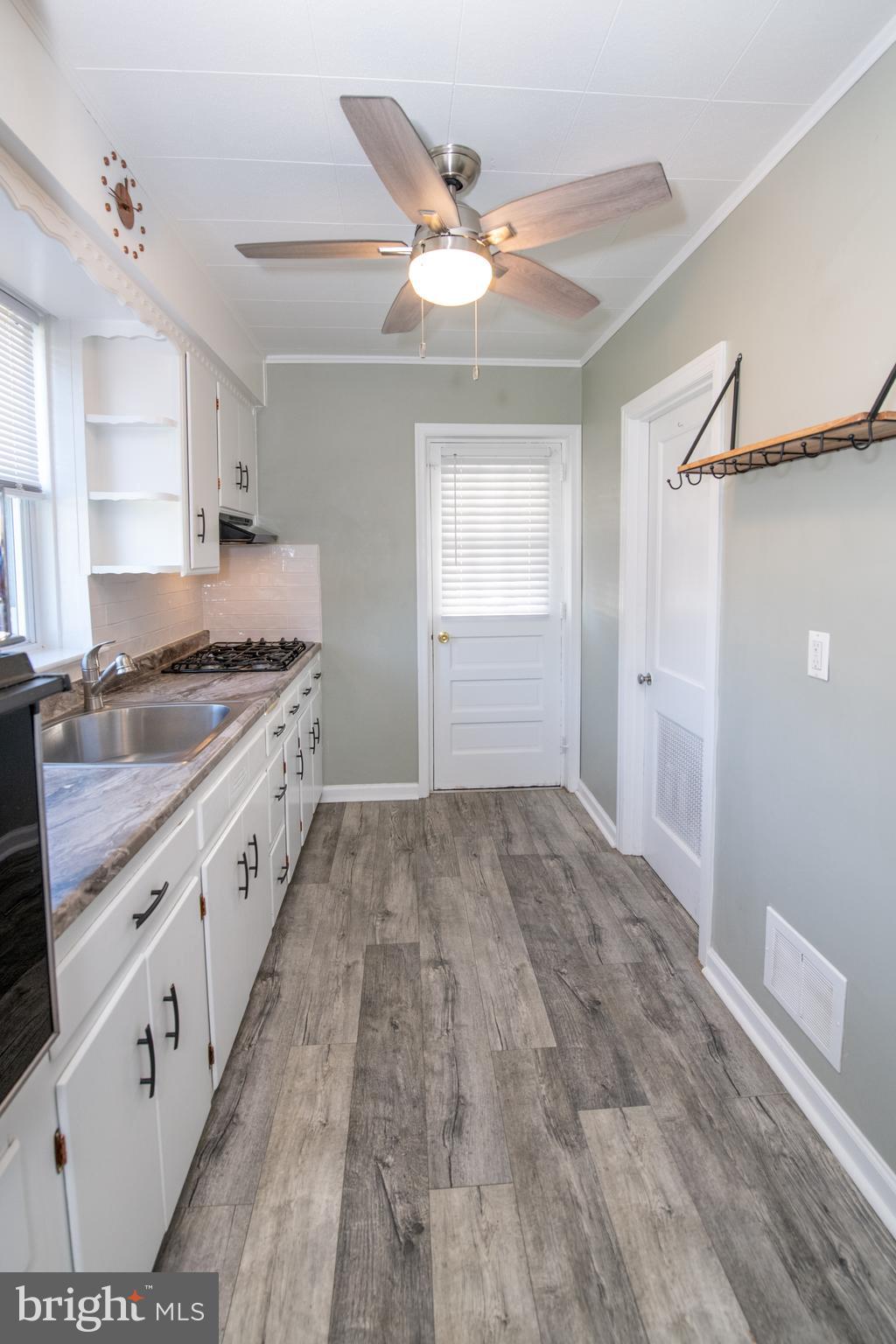 9243 Annapolis Road Philadelphia, PA 19114 - Photo 14 of 45 Kitchen