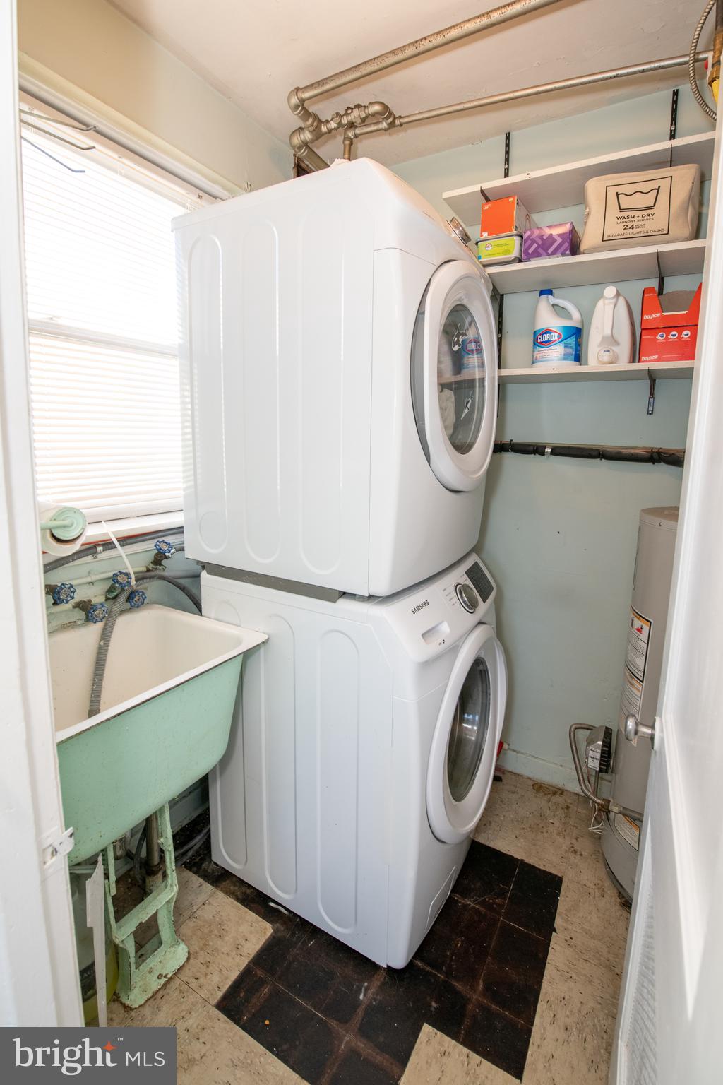 9243 Annapolis Road Philadelphia, PA 19114 - Photo 16 of 45 Laundry Room