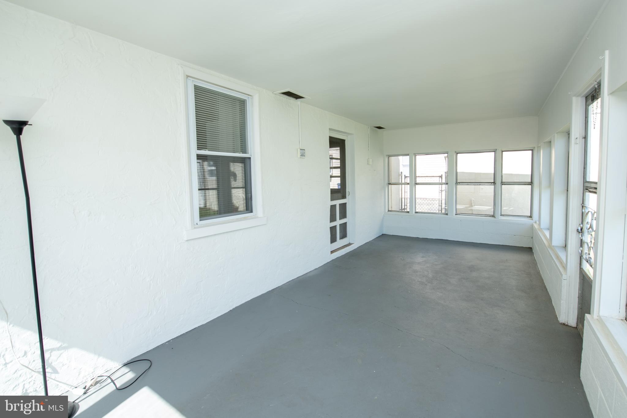9243 Annapolis Road Philadelphia, PA 19114 - Photo 38 of 45 Sunroom