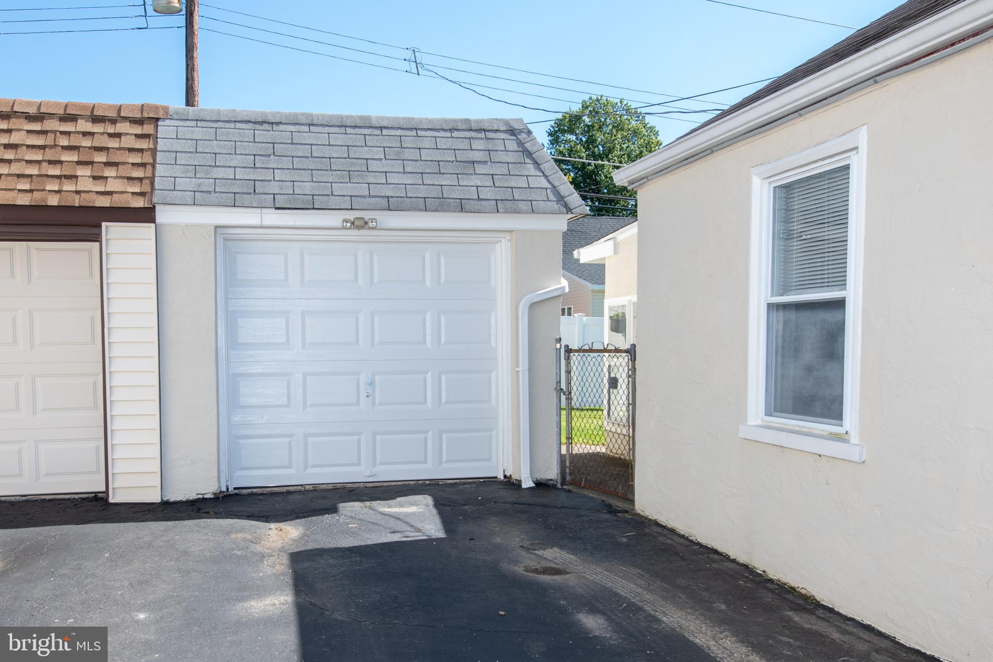 9243 Annapolis Road Philadelphia, PA 19114 - Photo 41 of 45 Garage