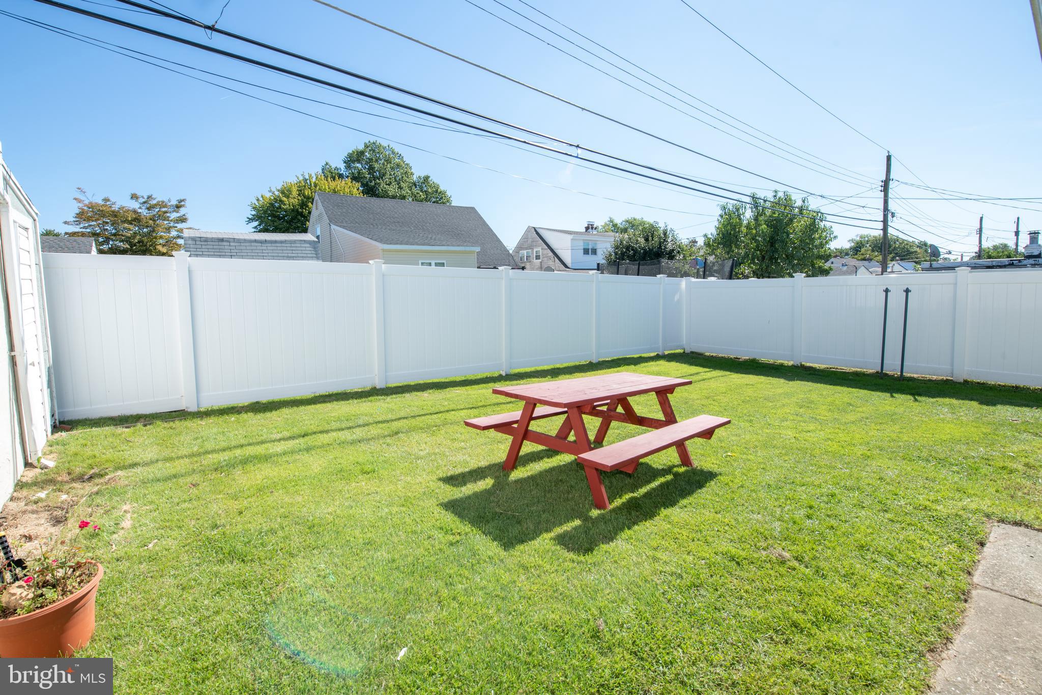 9243 Annapolis Road Philadelphia, PA 19114 - Photo 44 of 45 Backyard