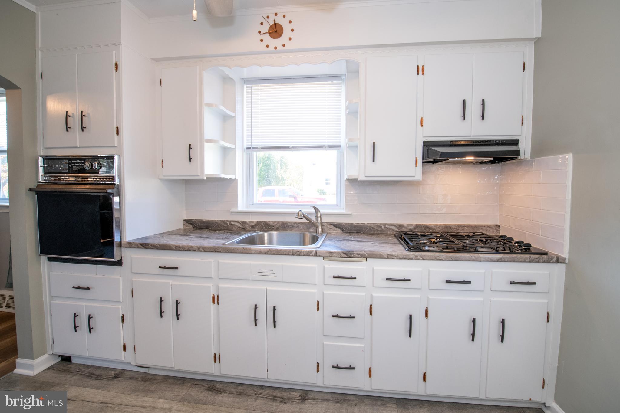 9243 Annapolis Road Philadelphia, PA 19114 - Photo 9 of 45 Kitchen