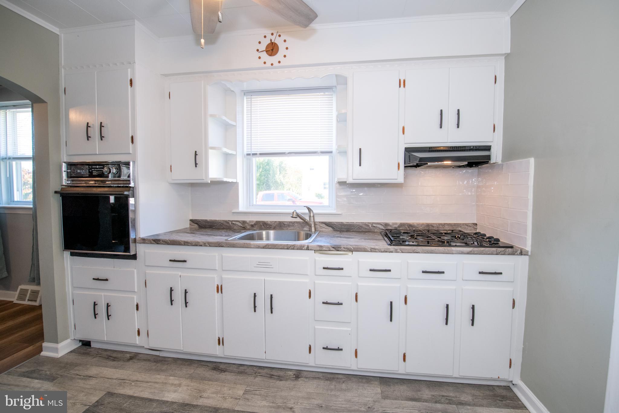 9243 Annapolis Road Philadelphia, PA 19114 - Photo 10 of 45 Kitchen