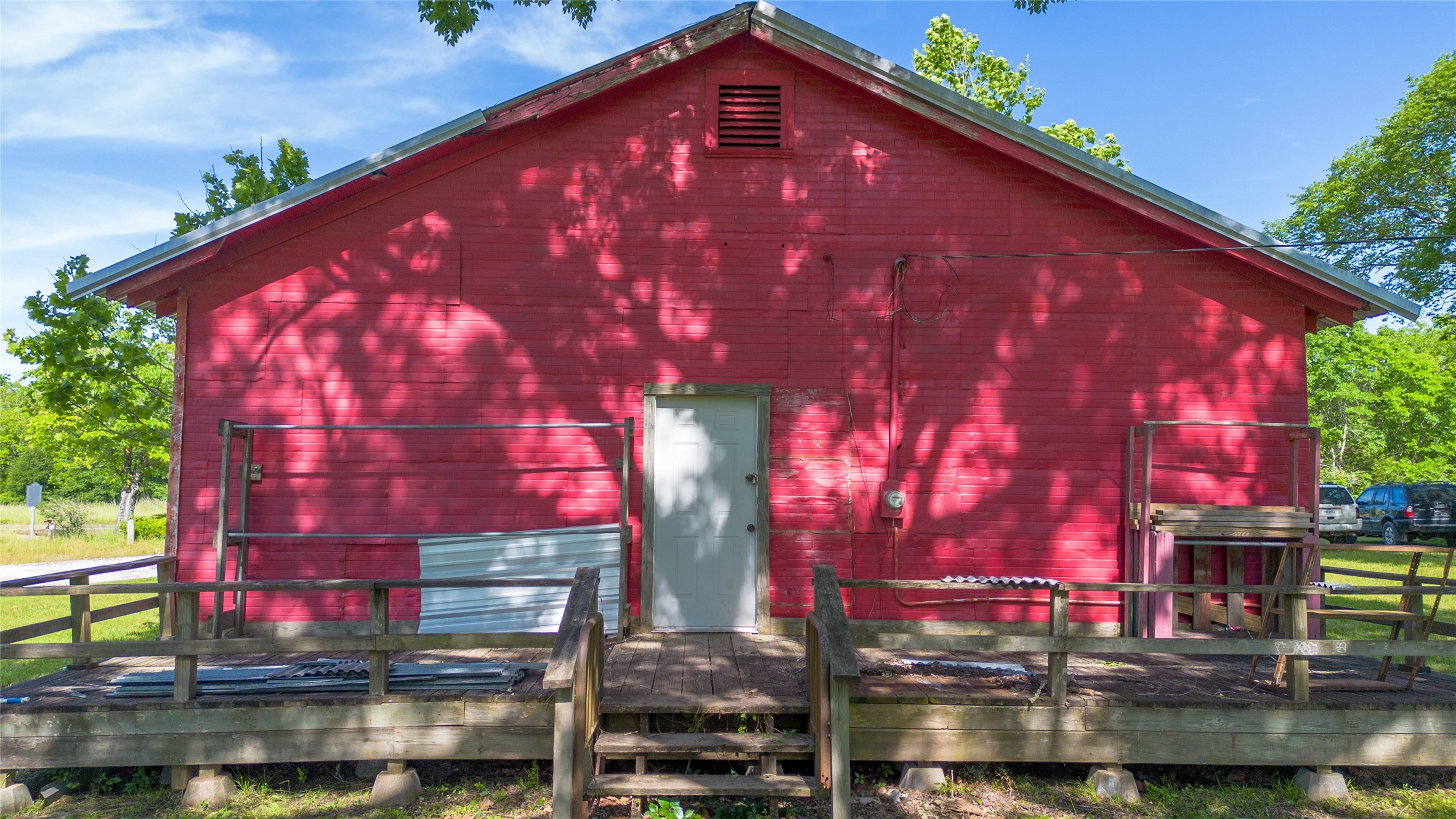 190 Fm 405 Street Huntsville, TX 77320 - Photo 15 of 15 a front view of a building