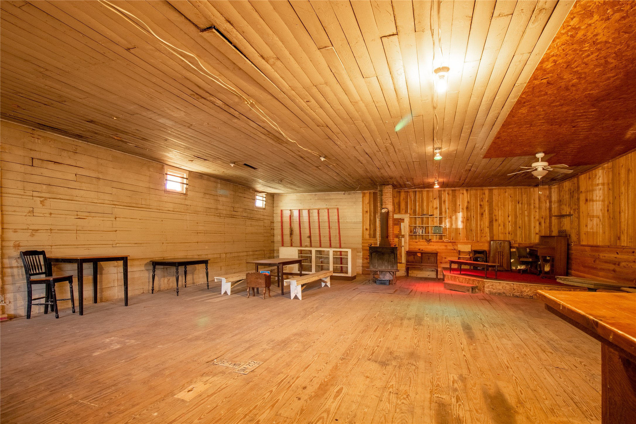 190 Fm 405 Street Huntsville, TX 77320 - Photo 5 of 15 a view of a room with gym equipment