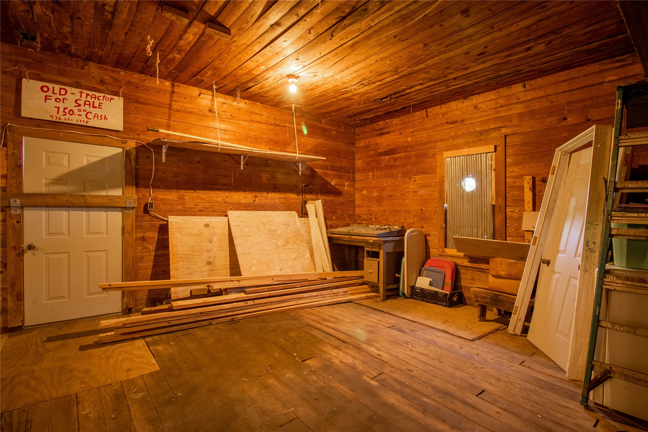 190 Fm 405 Street Huntsville, TX 77320 - Photo 10 of 15 a view of a room with gym equipment