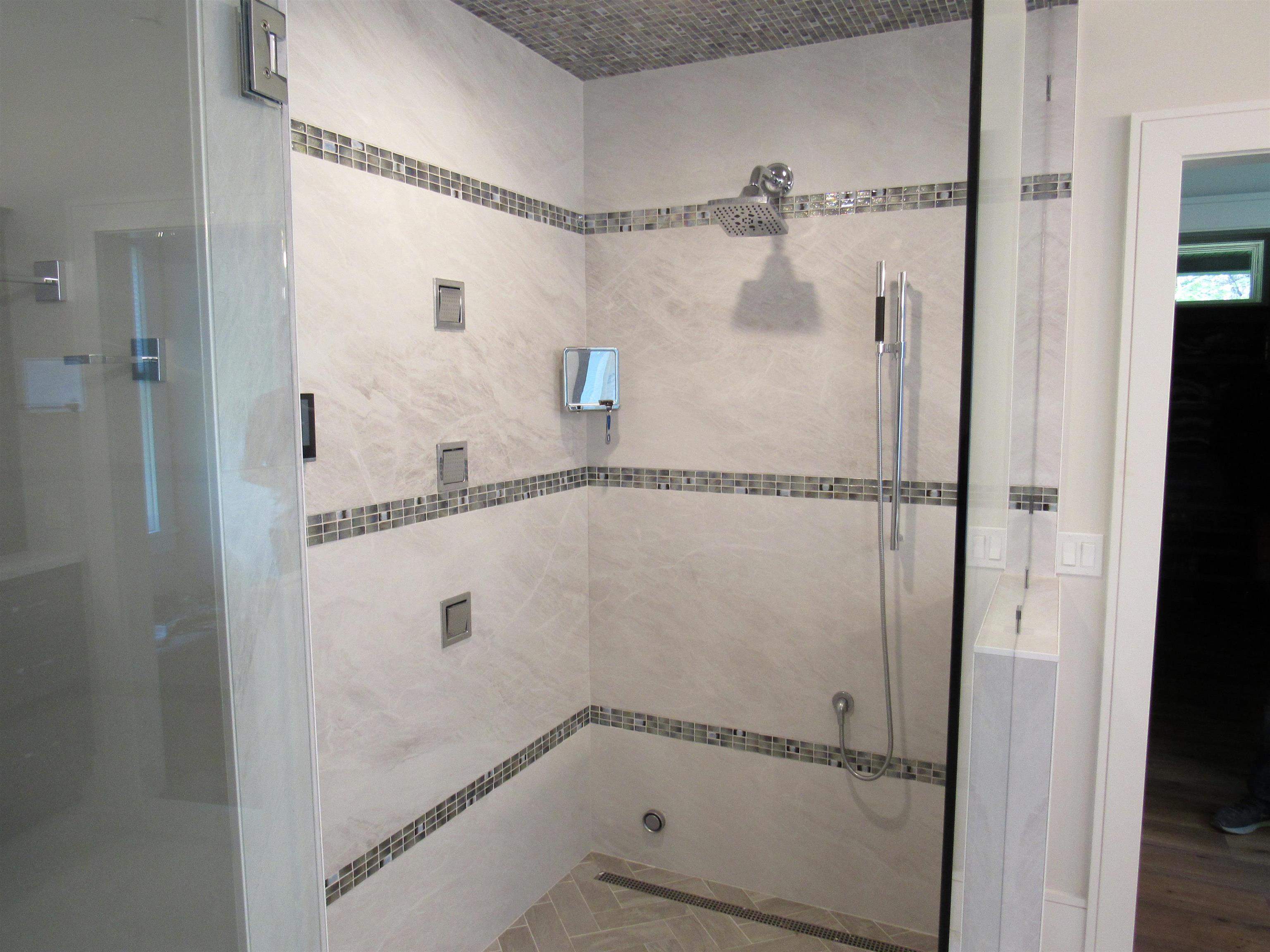 30 Commander's Helm, Unit 85 Laconia, NH 03246 - Photo 10 of 27