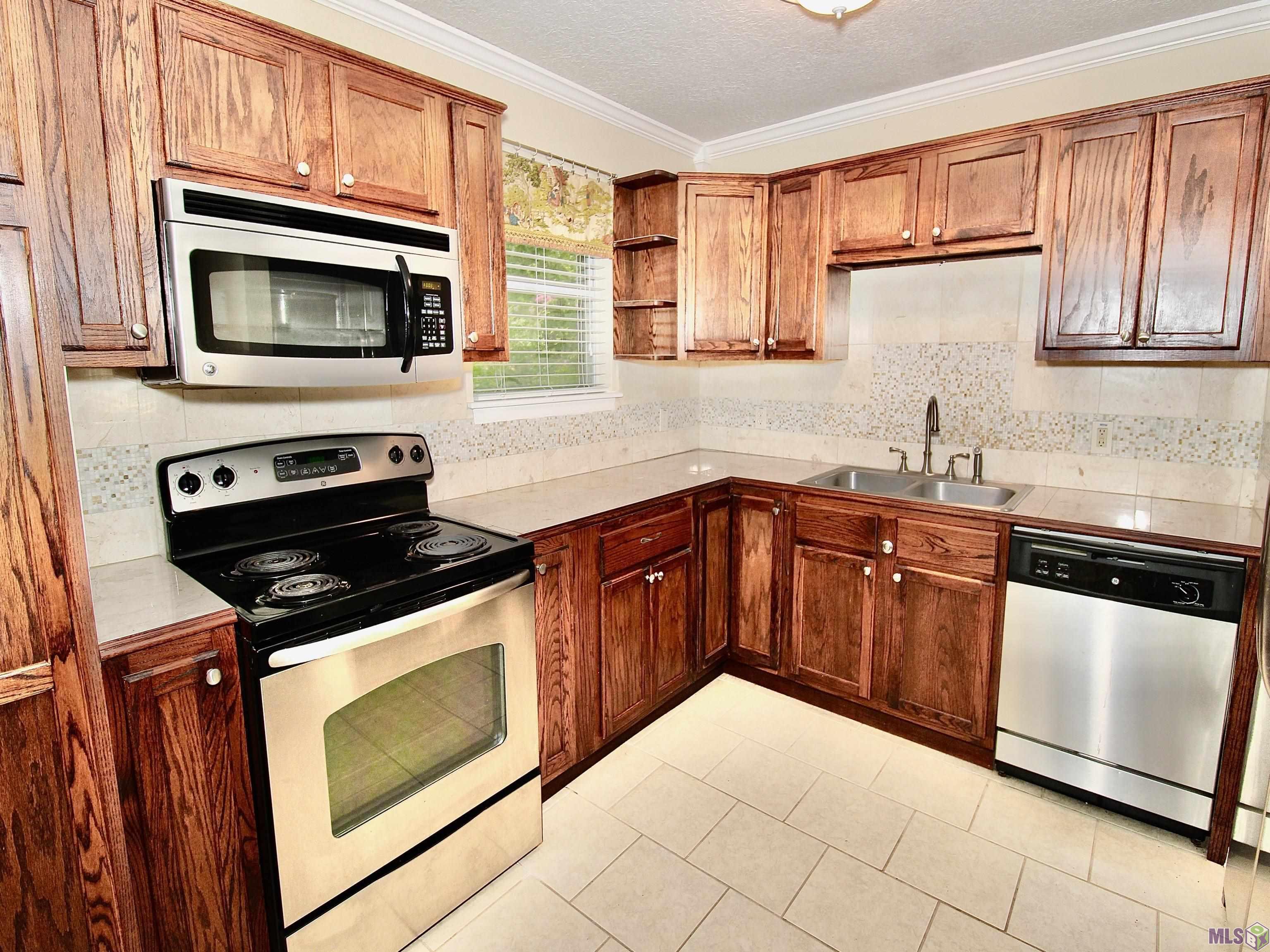2466 Sweetleaf Street Baton Rouge, LA 70816 - Photo 4 of 20 Gallery Image 4