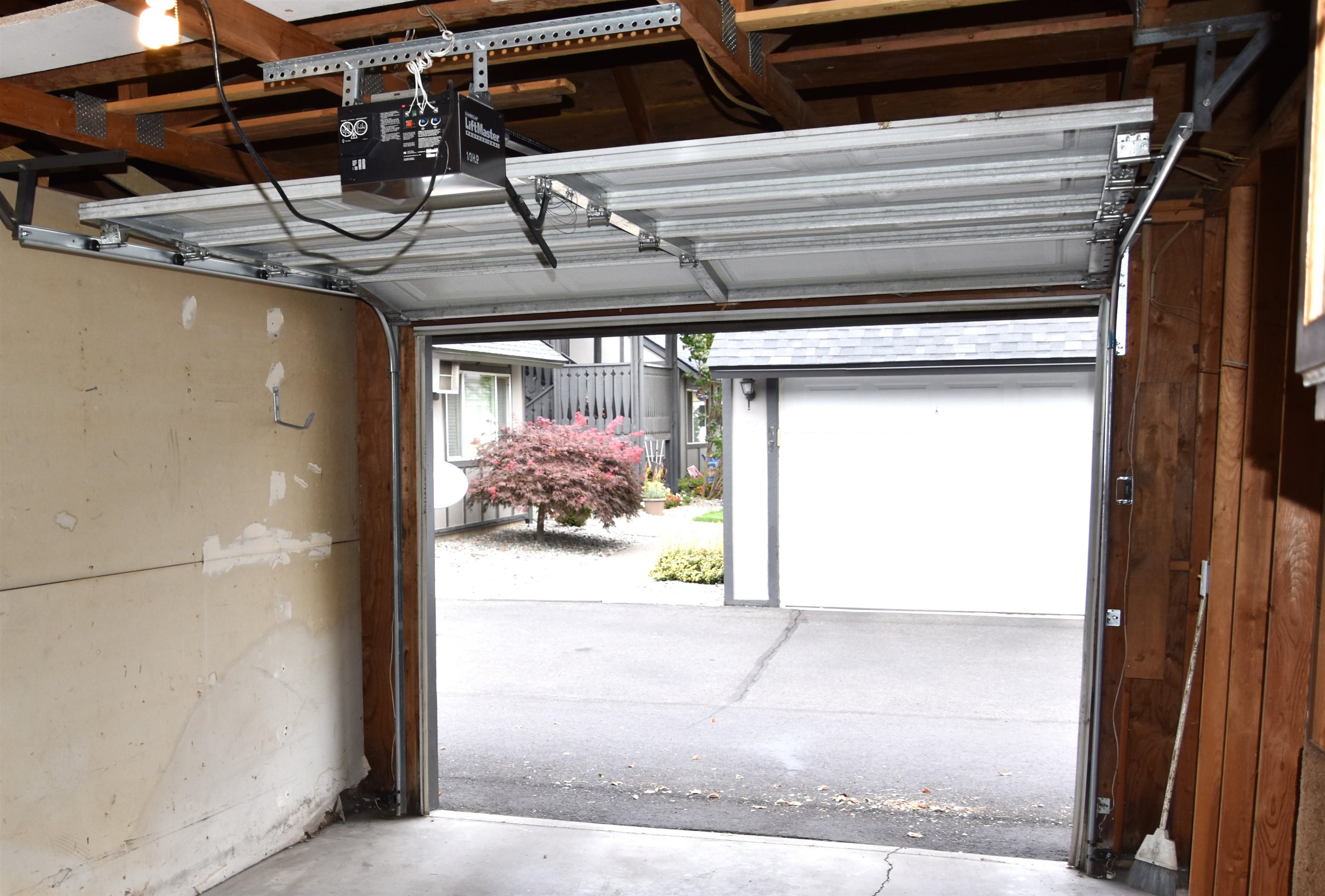302 East Weile Avenue, Unit 1 Spokane, WA 99208 - Photo 35 of 38