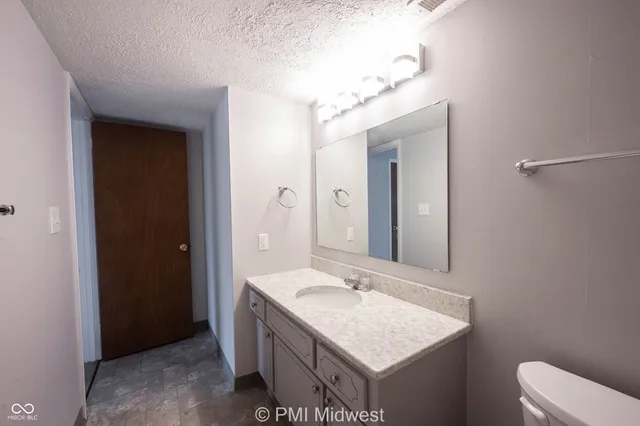 $775 | 324 Progress Road, Unit A7, Shelbyville, IN 46176